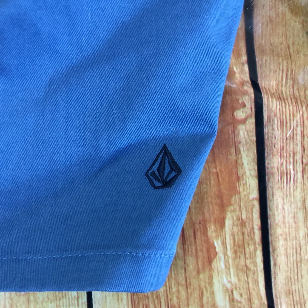 Volcom Short Flat Front Size 30w - image 3